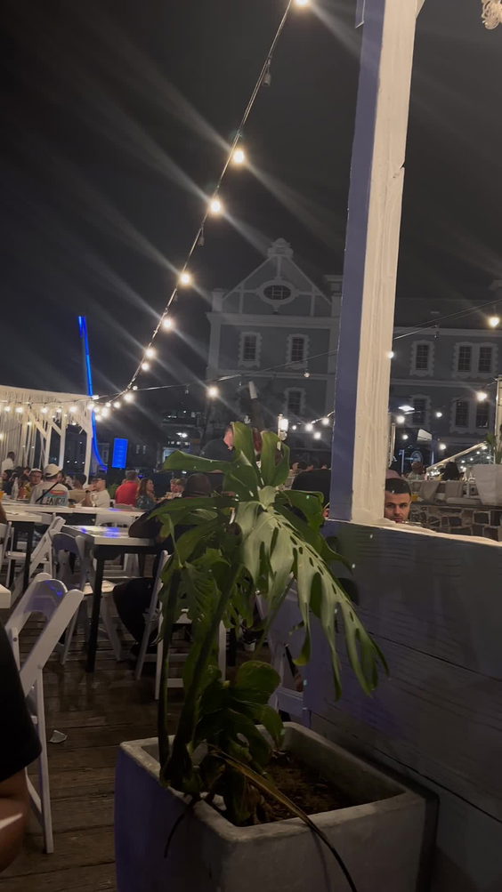 Life Grand Cafe Waterfront