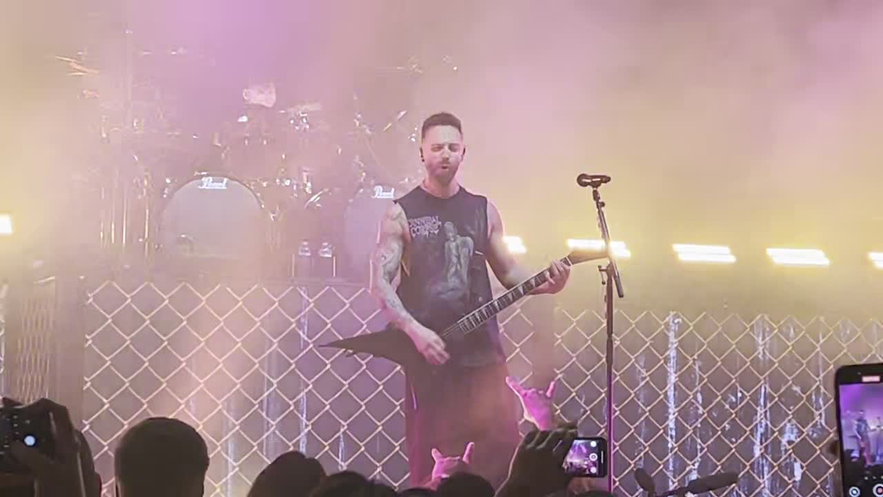 Video review of Hard Rock Live