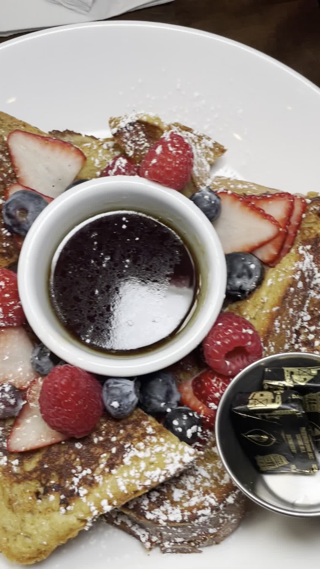 Video review of West End Bar & Grill