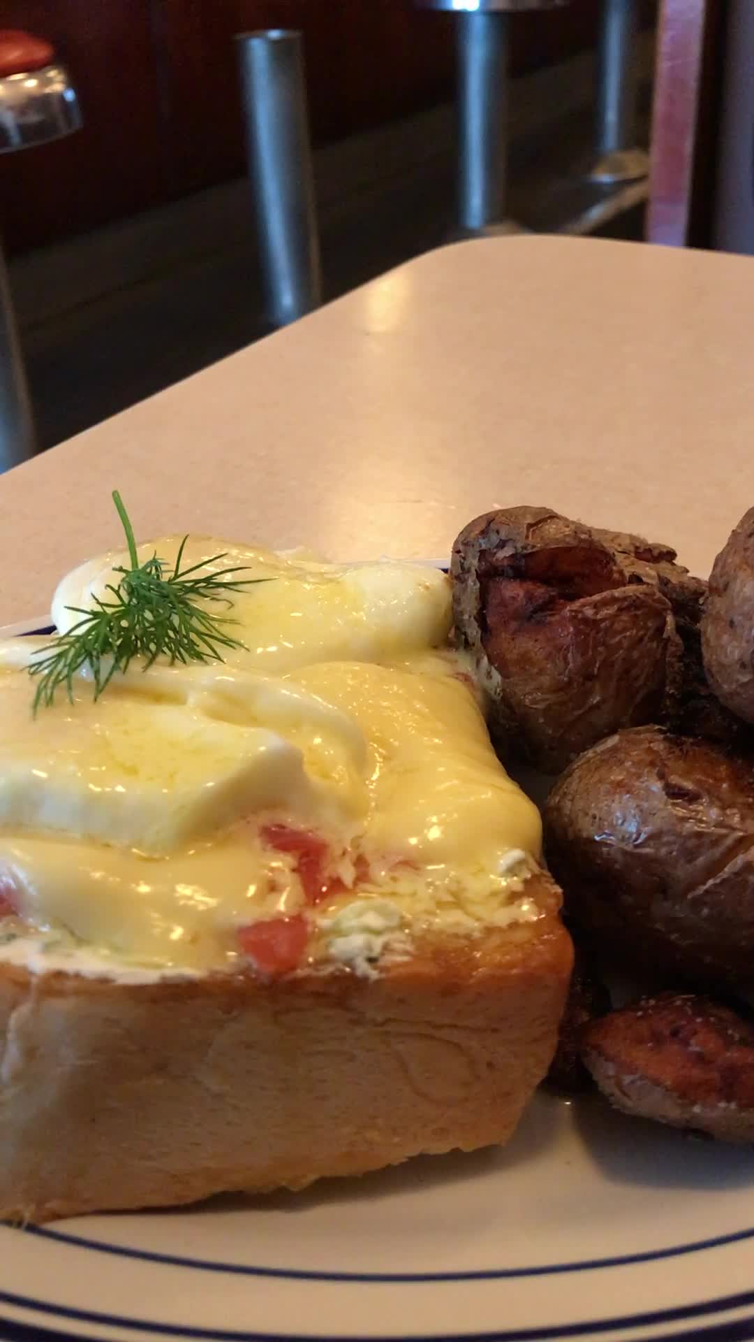 Video review of The Lakeview Restaurant