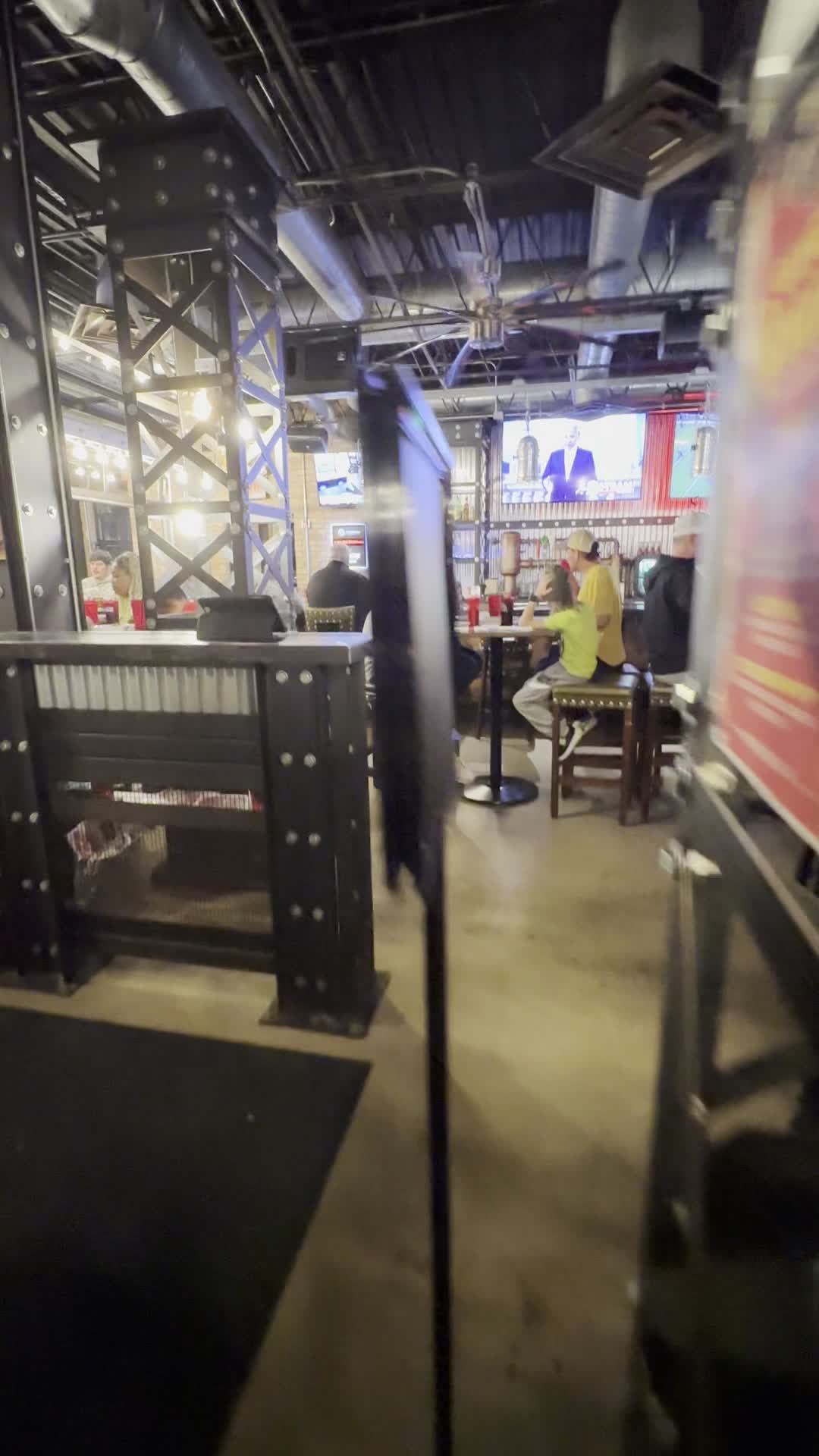 Paisans Pizzeria & Bar