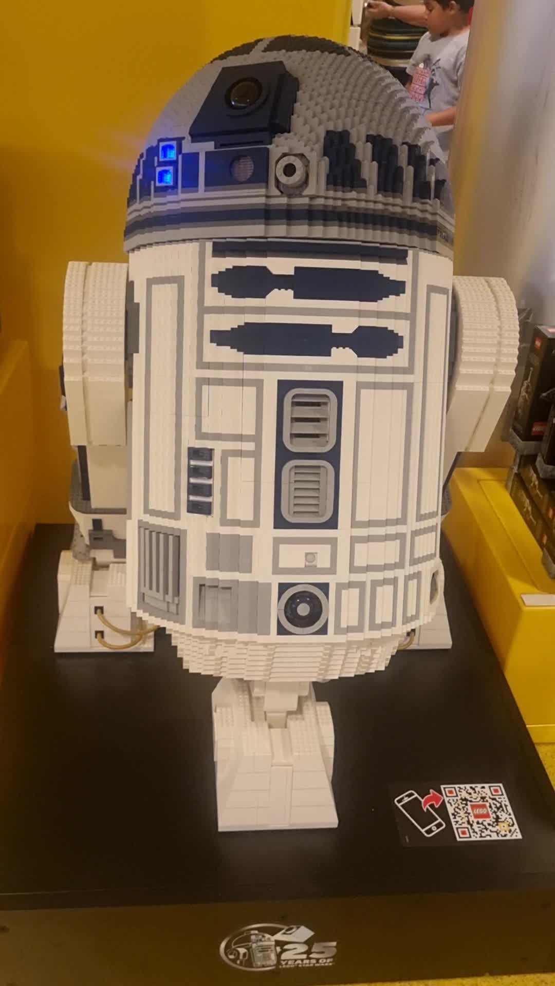 Video review of The LEGO Store