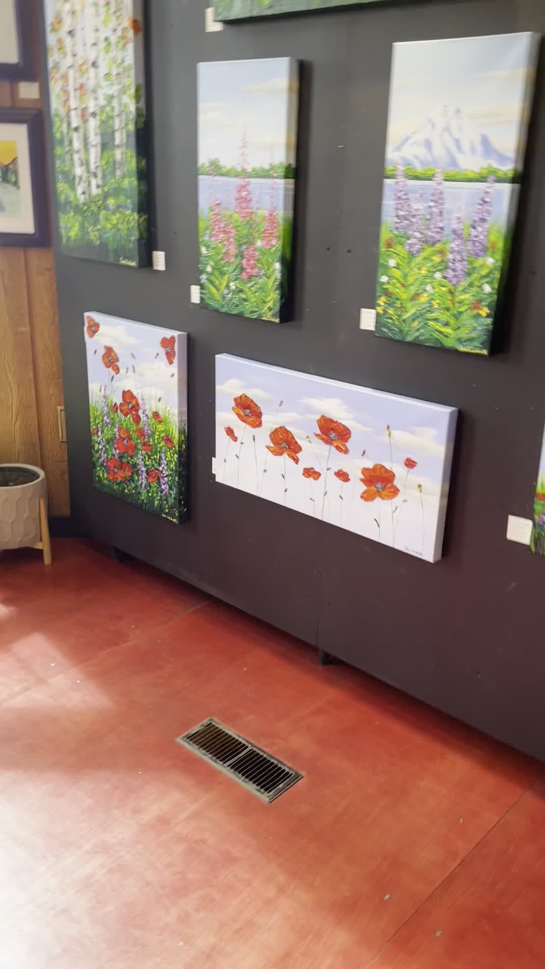 Dos Manos Art Gallery