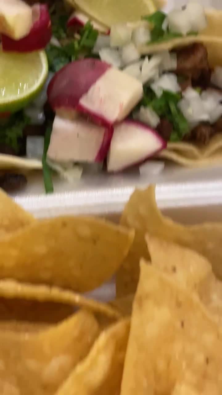 Video review of Huichos Taco's