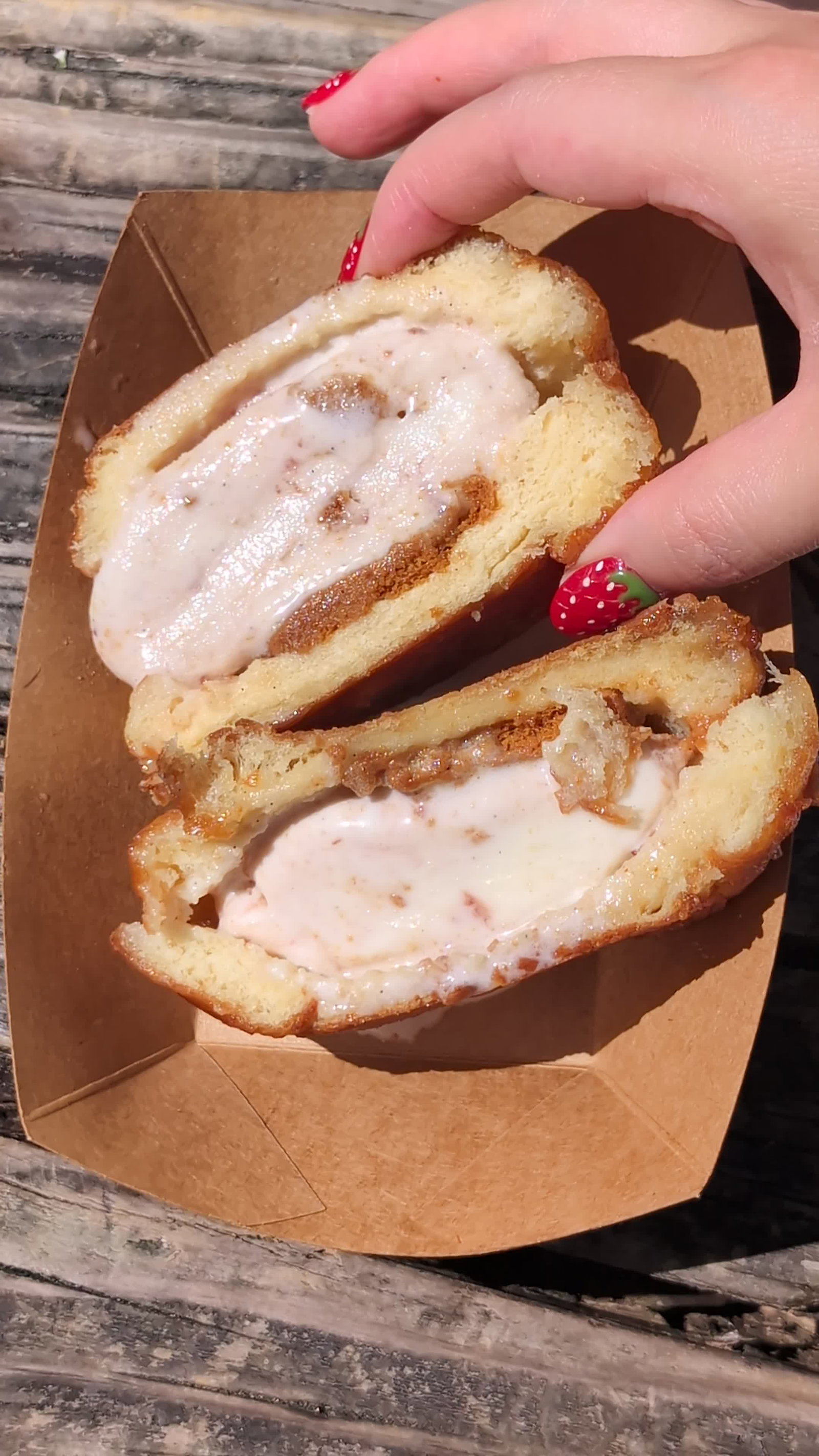 Video review of Lee's Donuts
