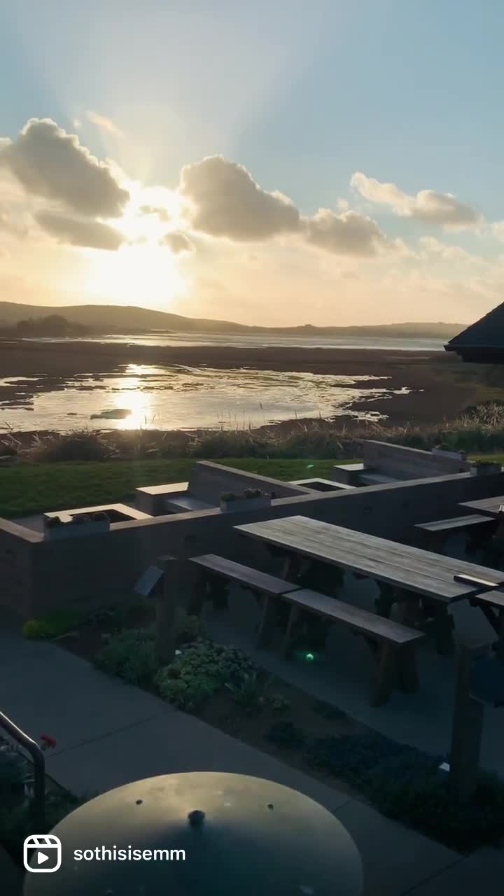 Drakes Fireside Lounge