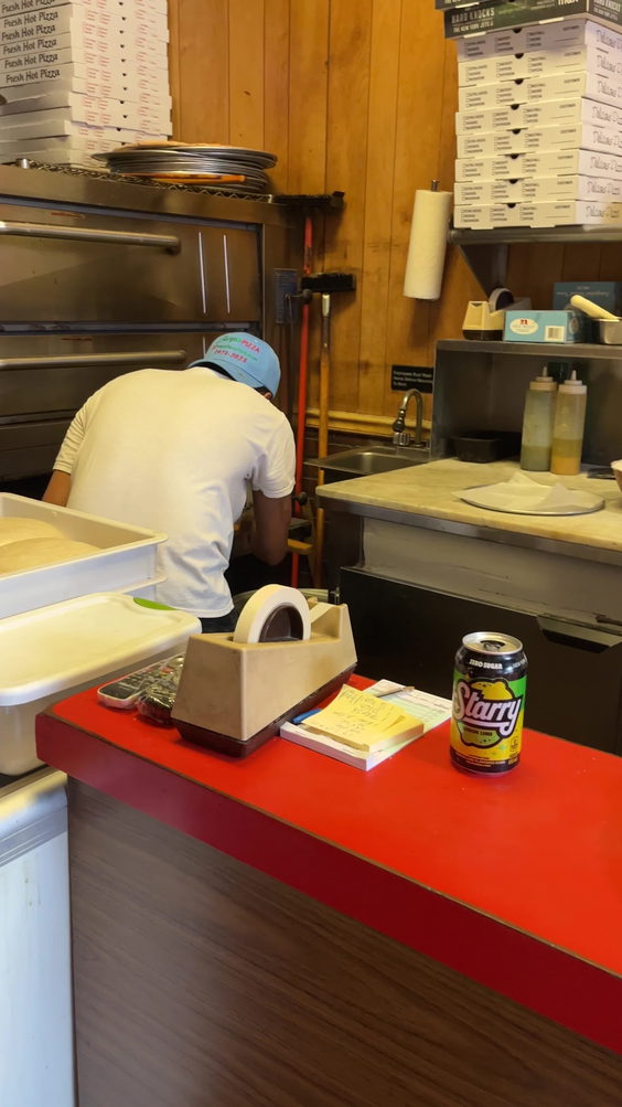 Luigi's Pizza