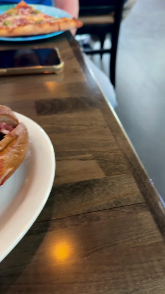 Niki’s Pizza