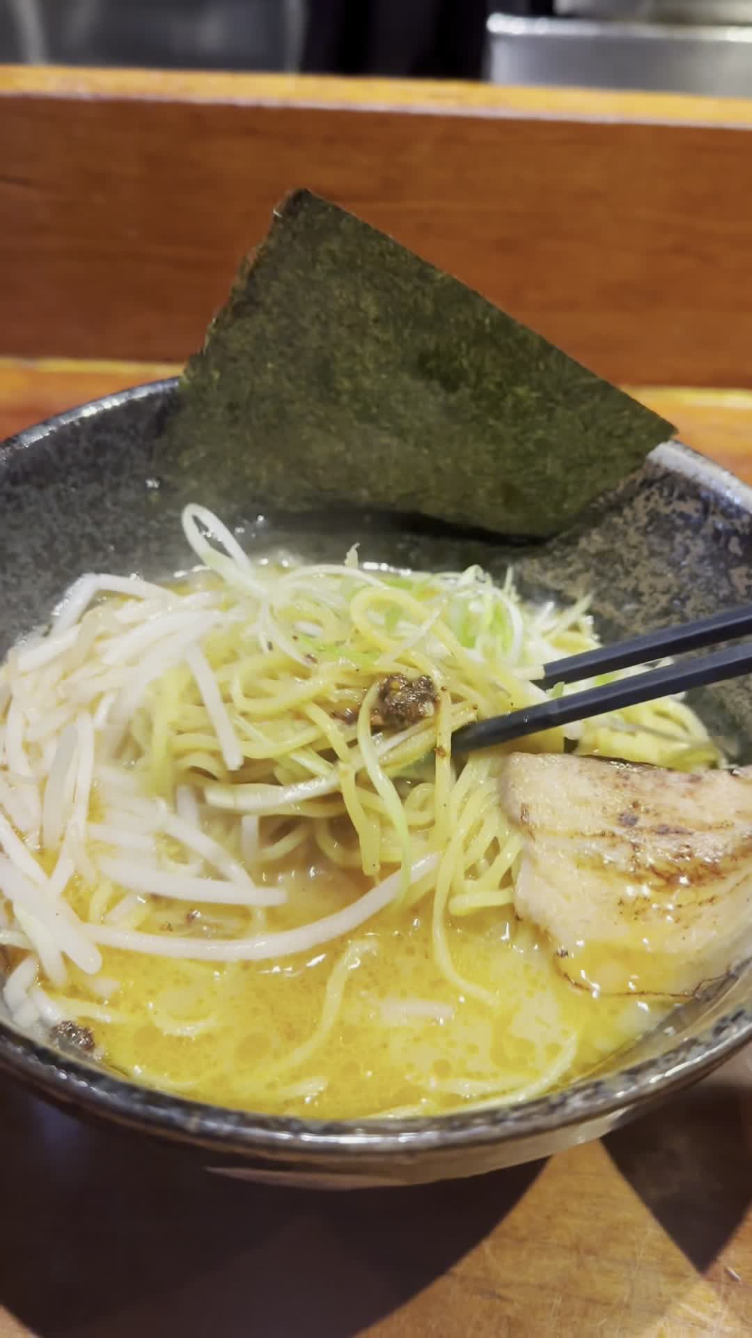 Video review of TORIBRO Ramen