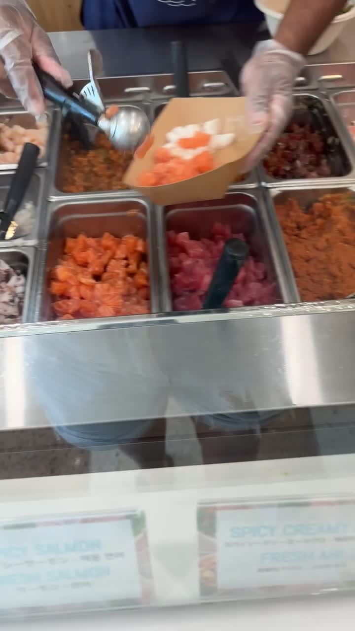 Video review of Poké Bar