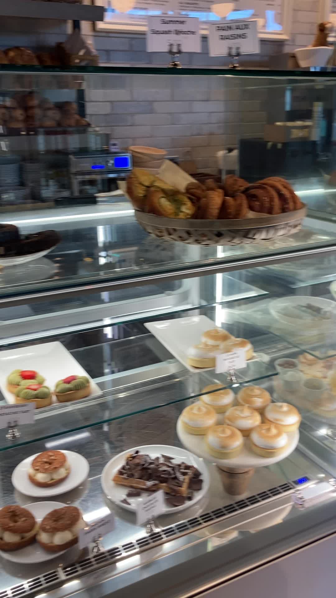 Farine Bakery & Cafe