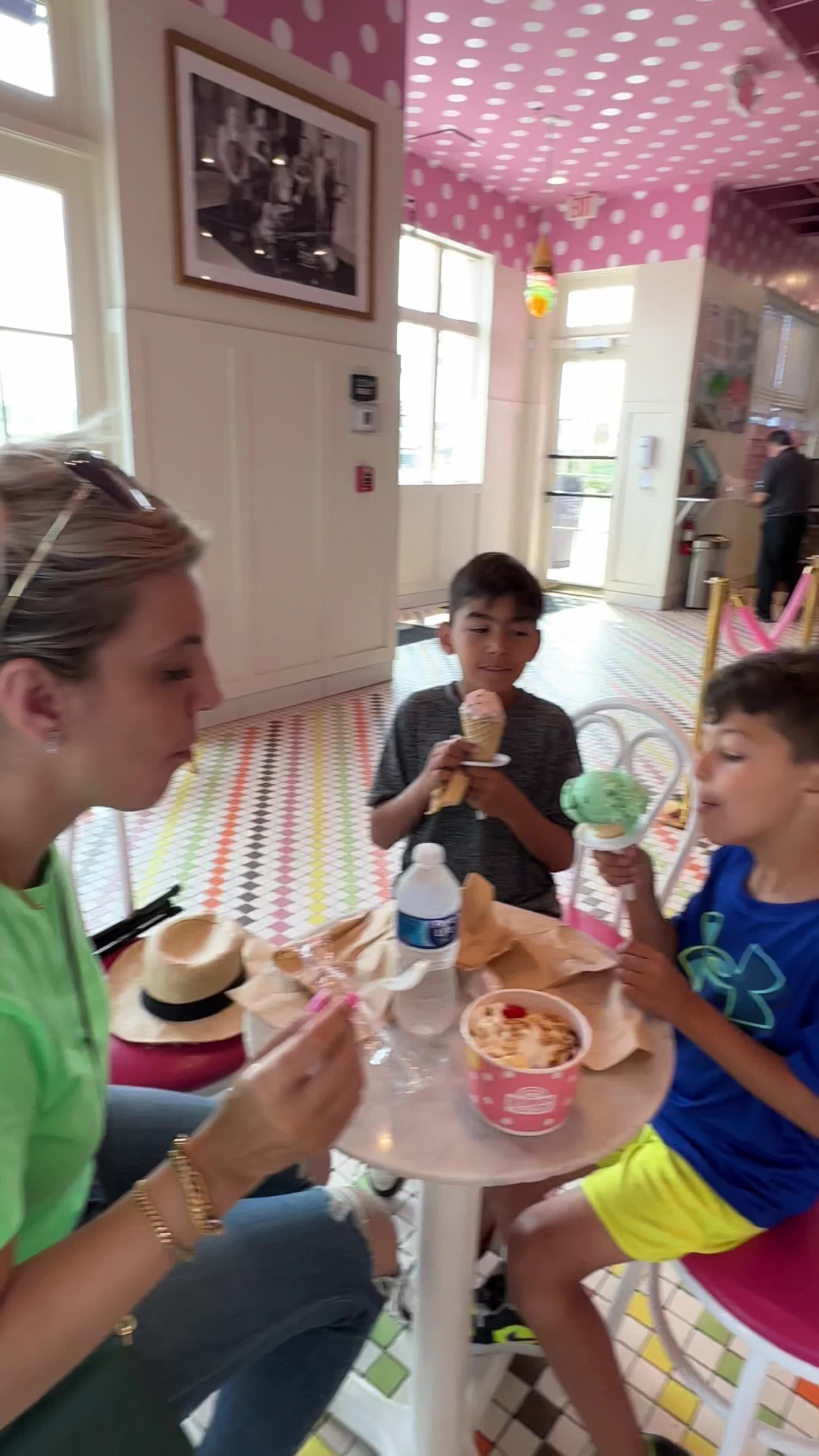 Video review of The Original Rainbow Cone