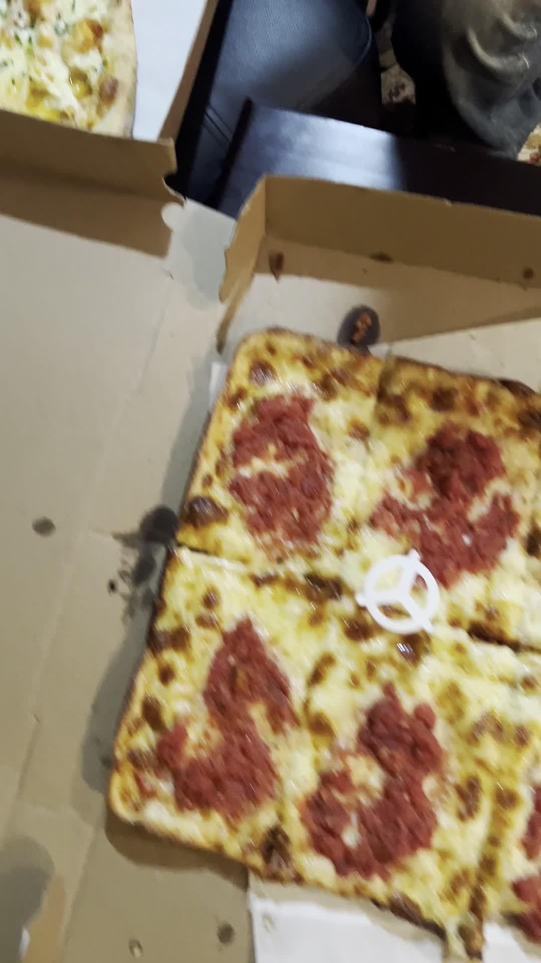 Branchinelli's Pizza & Restaurant