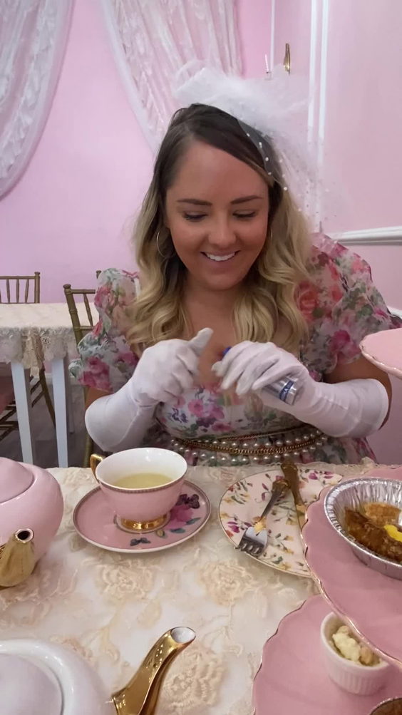 Rose And Blanc Tea Room