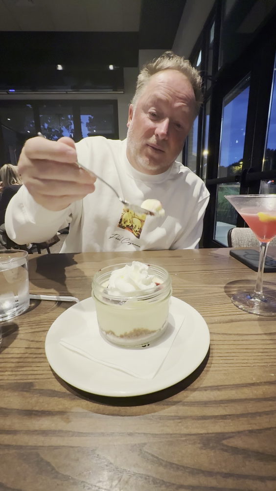 Burtons Grill & Bar