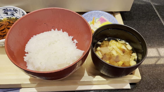 Hatsunezushi