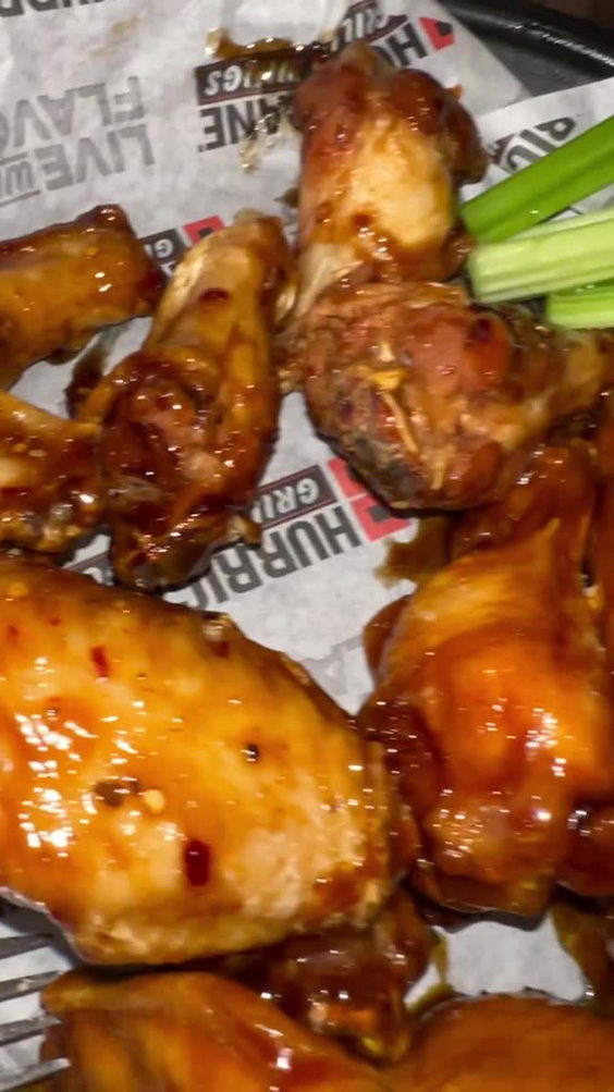 Hurricane Grill & Wings-Lindenhurst