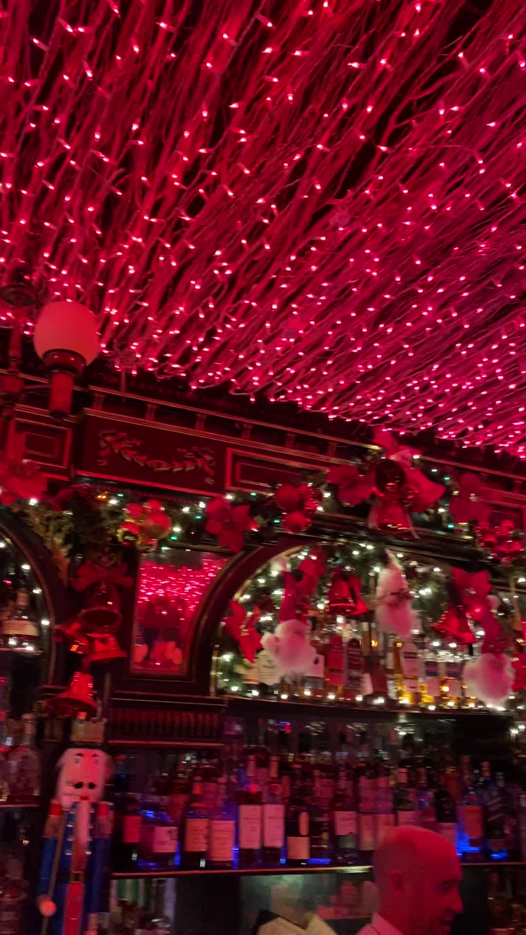 Video review of Pete's Tavern