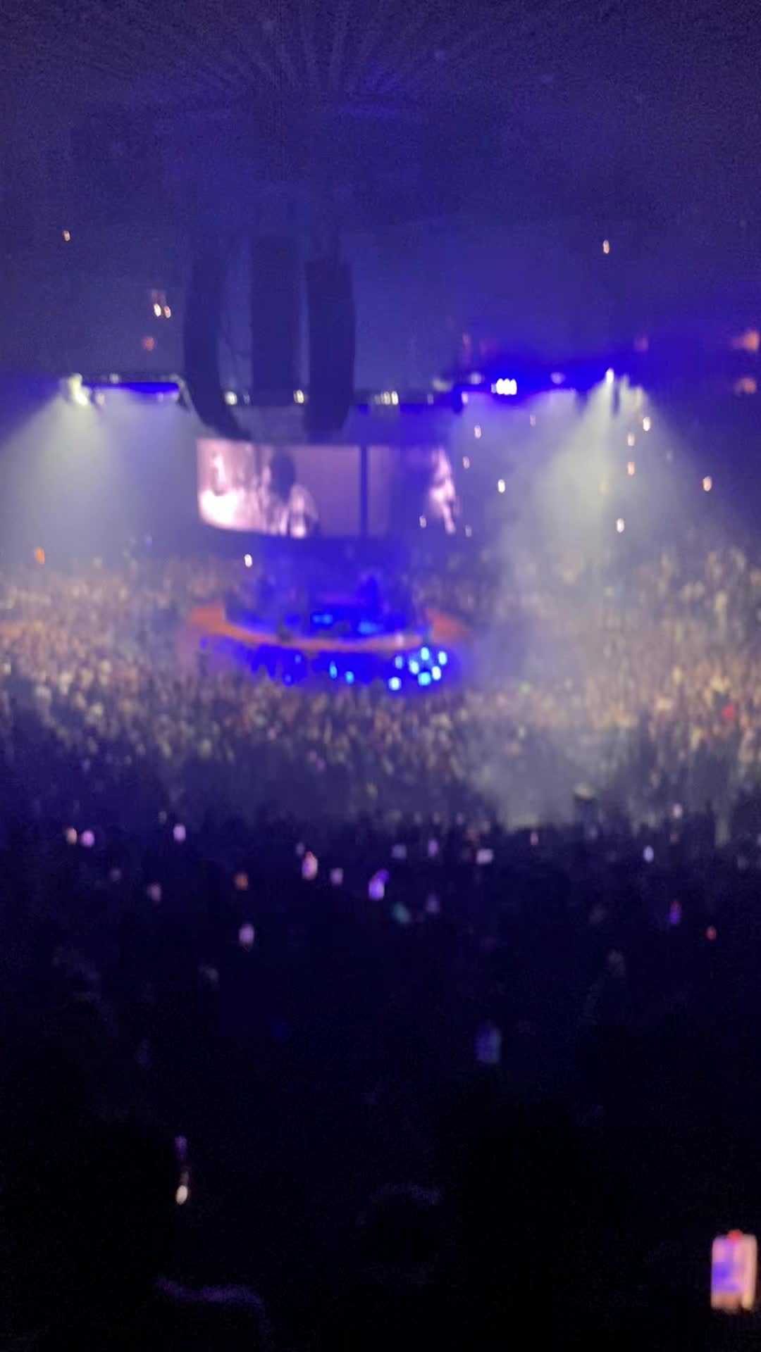 Video review of Oakland Arena