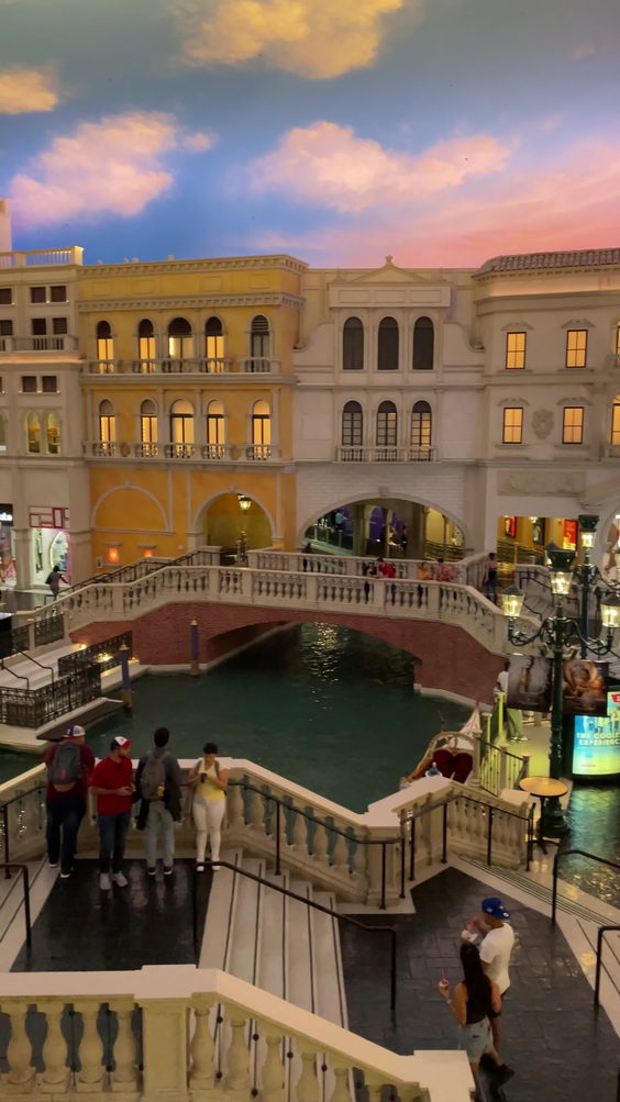 The Venitian-Venezia Tower Suites