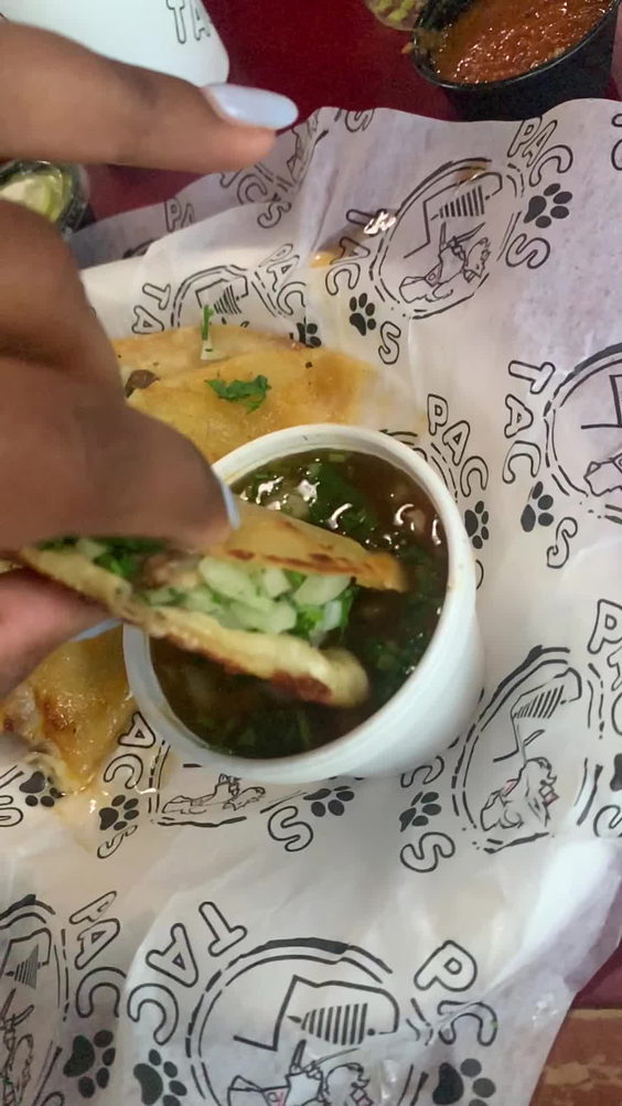 Pacos Tacos