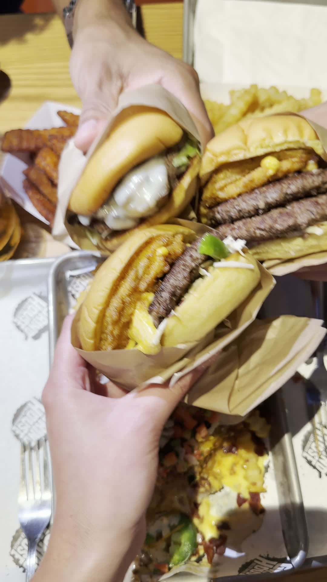 Video review of Grindhouse Killer Burgers