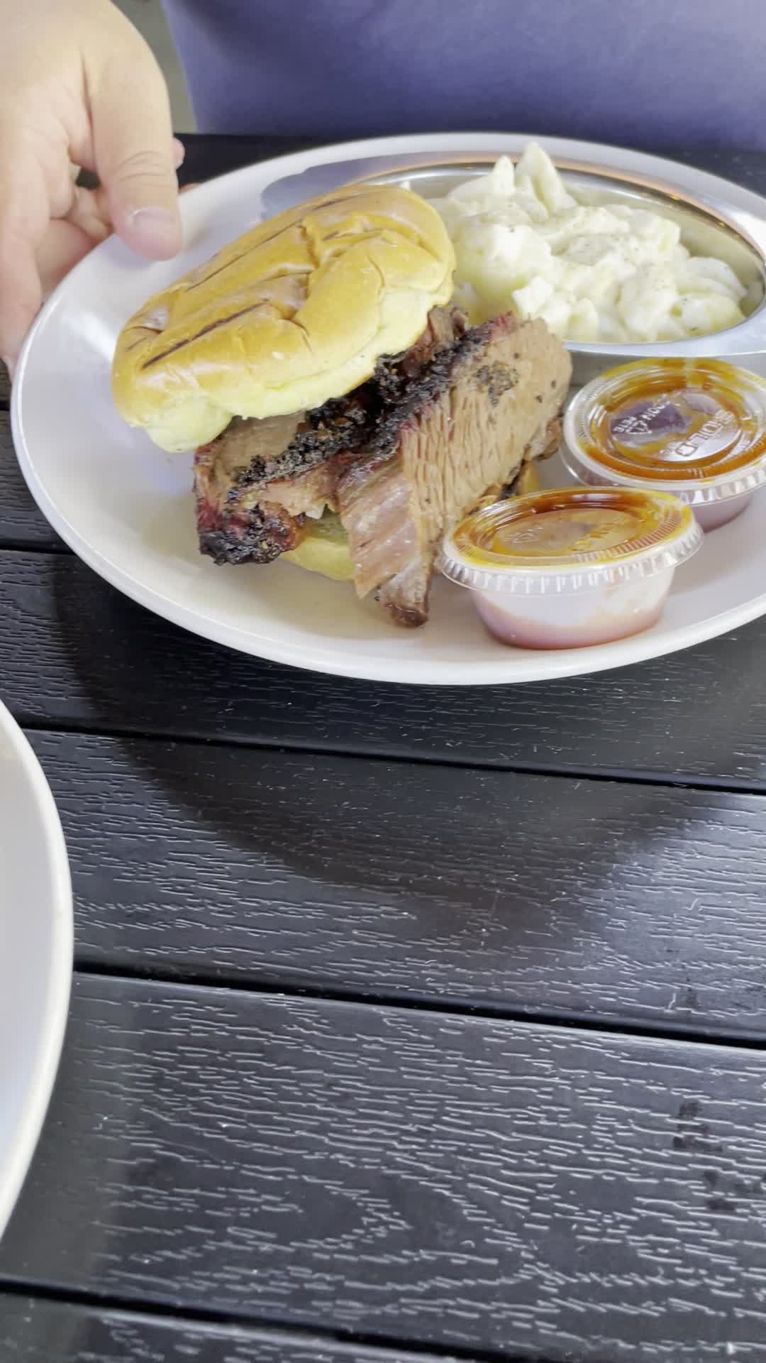 Video review of Pig Floyds Urban Barbakoa