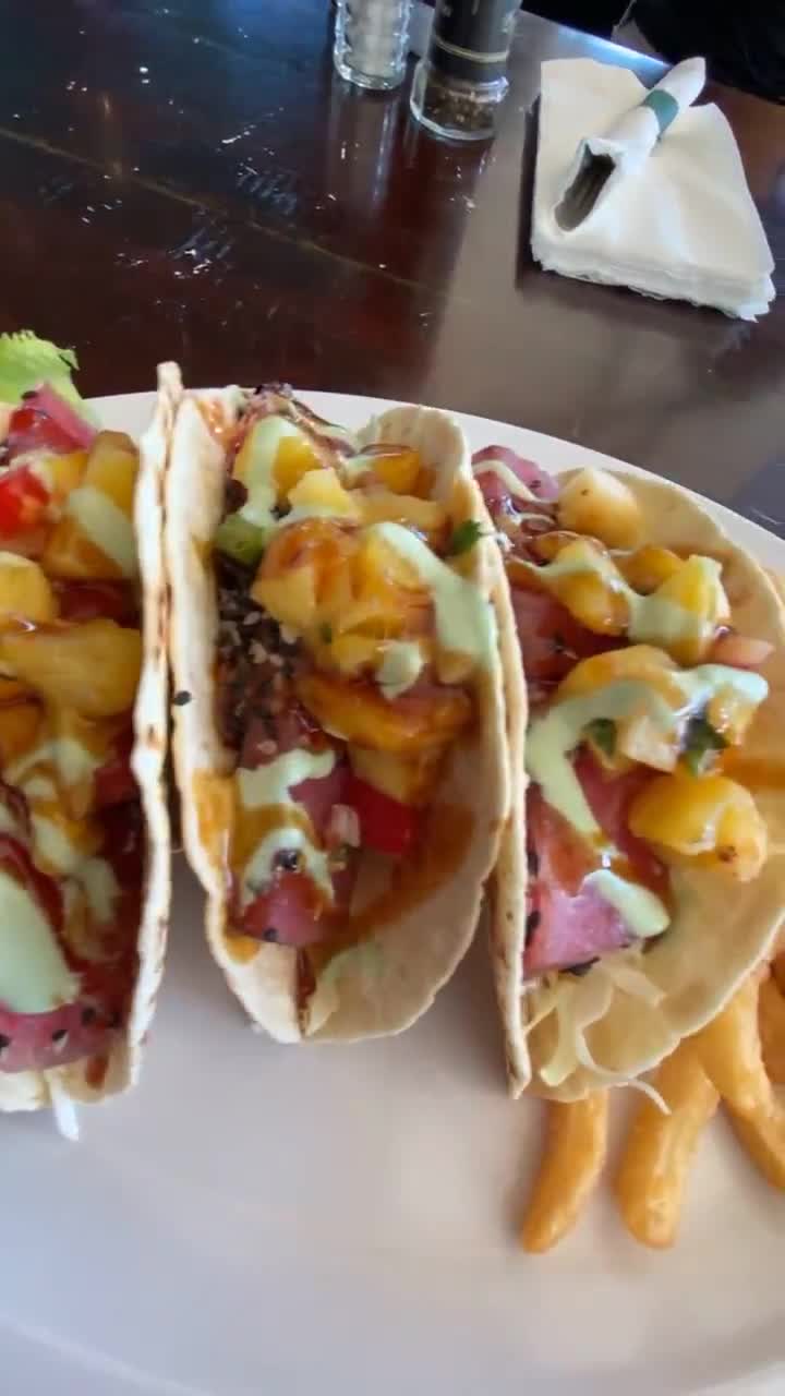 Video review of Two Georges Waterfront Grille