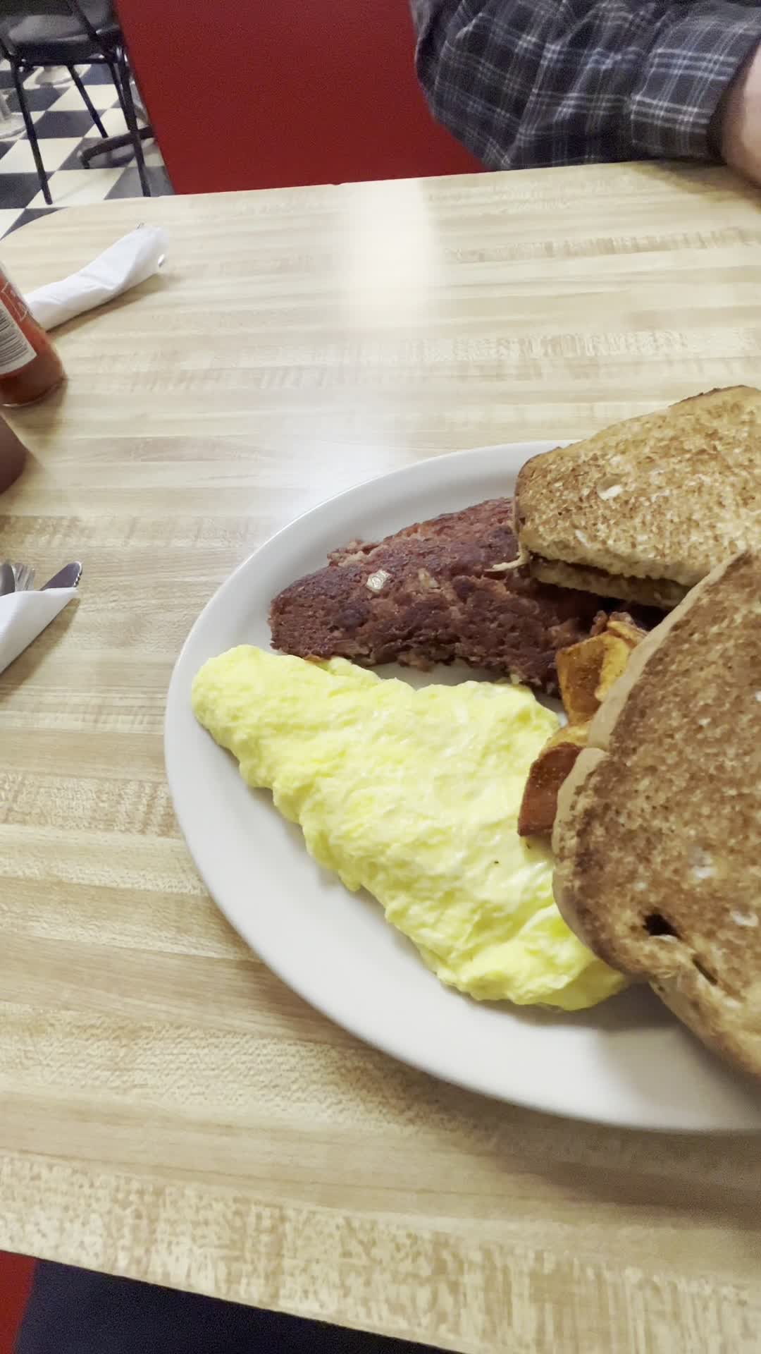 Video review of Bertha's Diner
