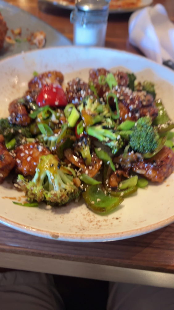 Lazy Dog Restaurant & Bar