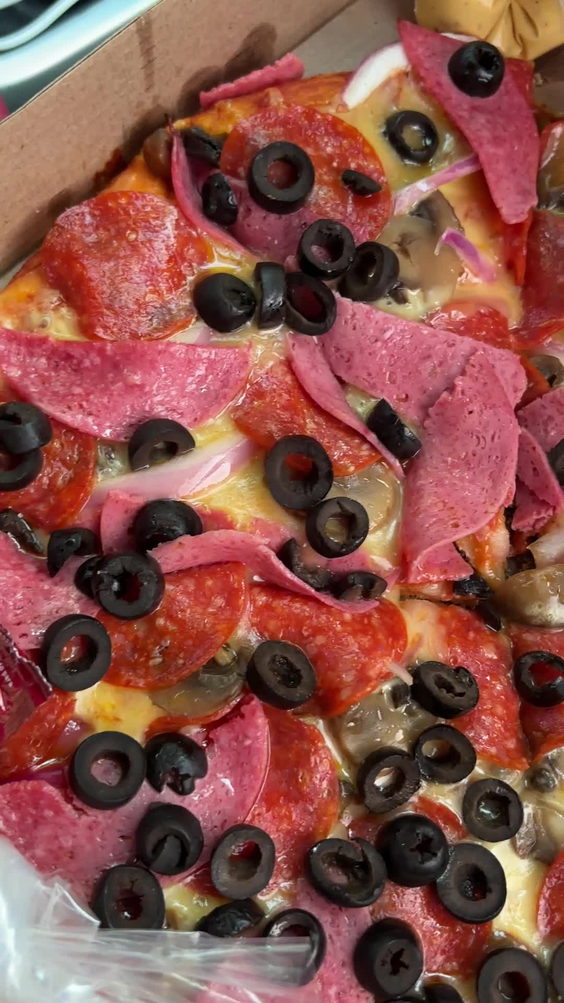 Baffone pizza