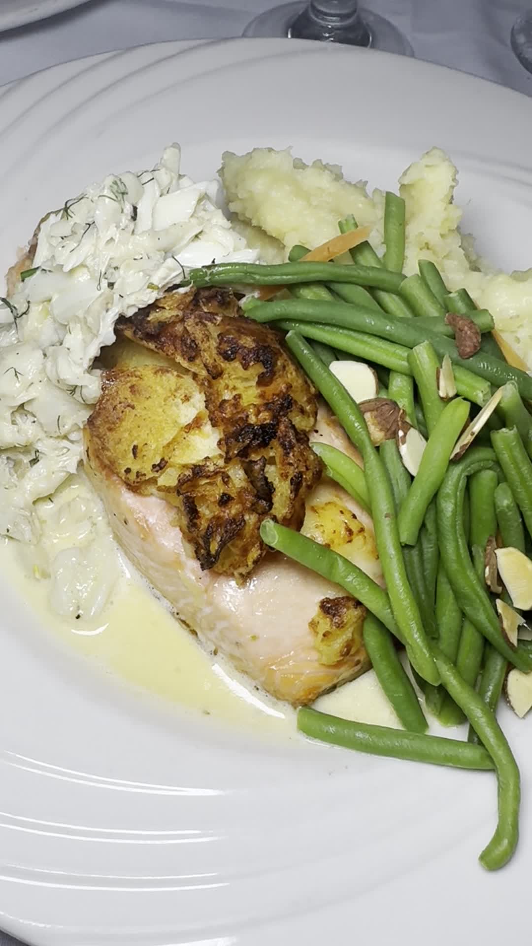 Video review of The Cafe on 26