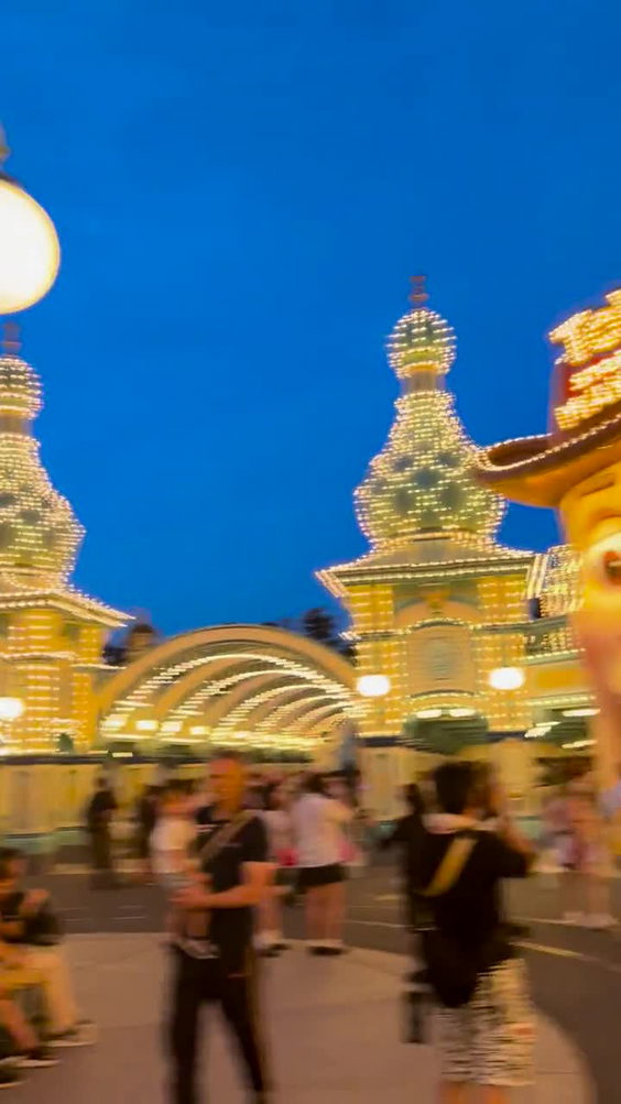 東京ディズニーシー (Tokyo DisneySea)