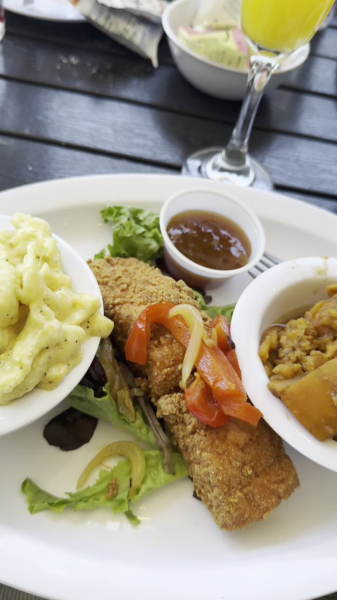 Video review of Grits & Eggs Breakfast Kitchen