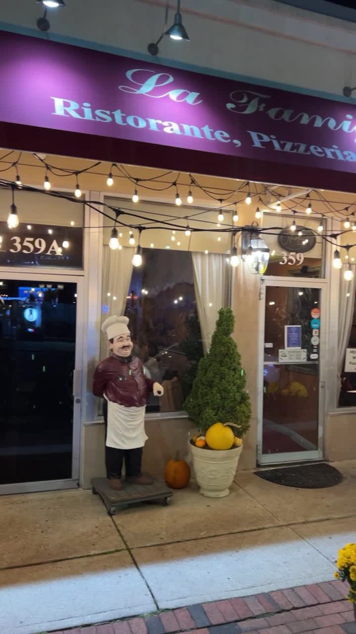 La Famiglia Ristorante & Pizzeria