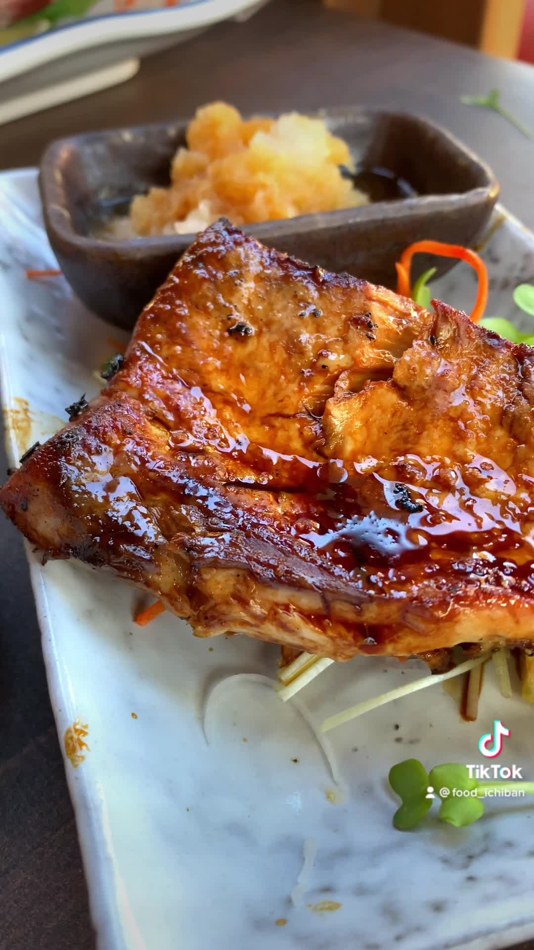 Video review of Binchoyaki