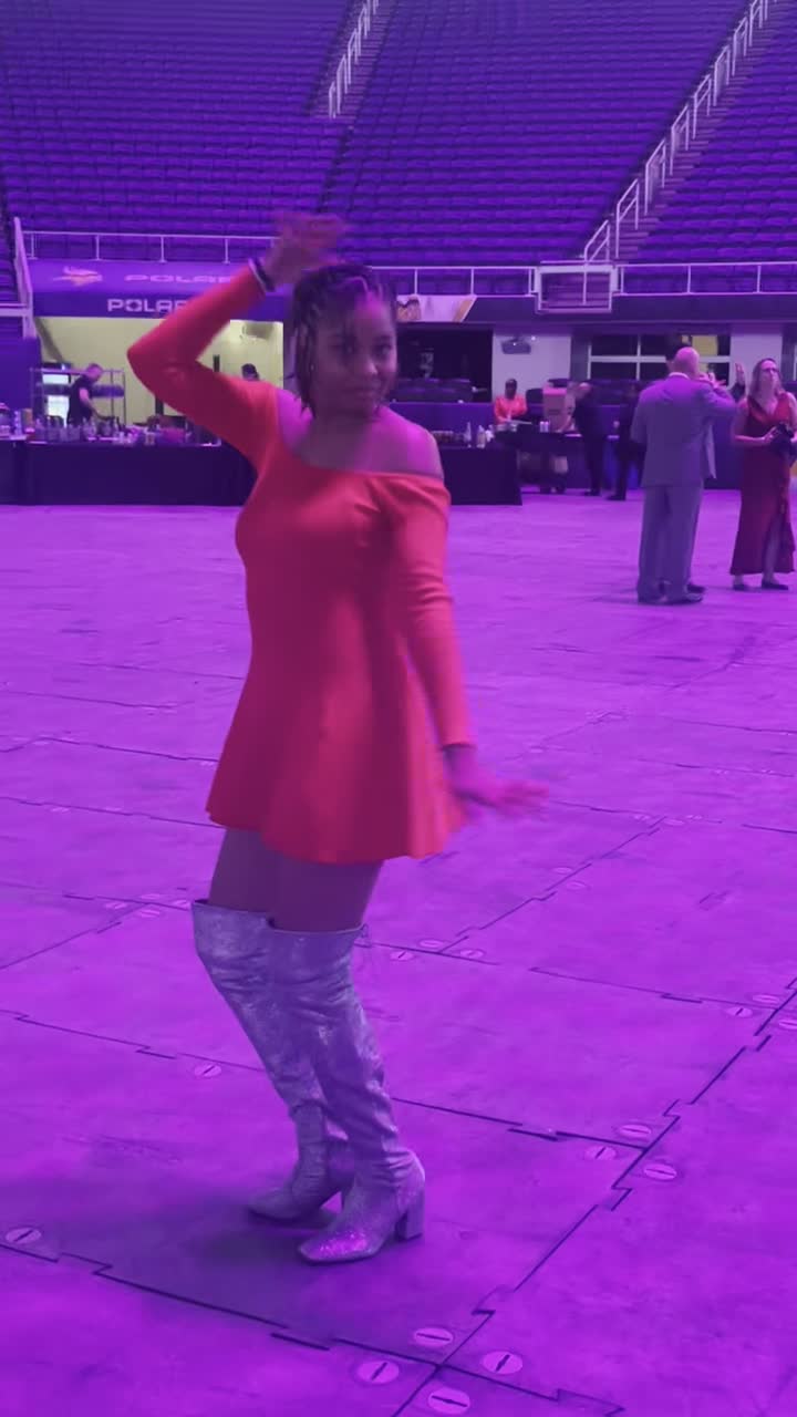 Video review of Vikings Locker Room