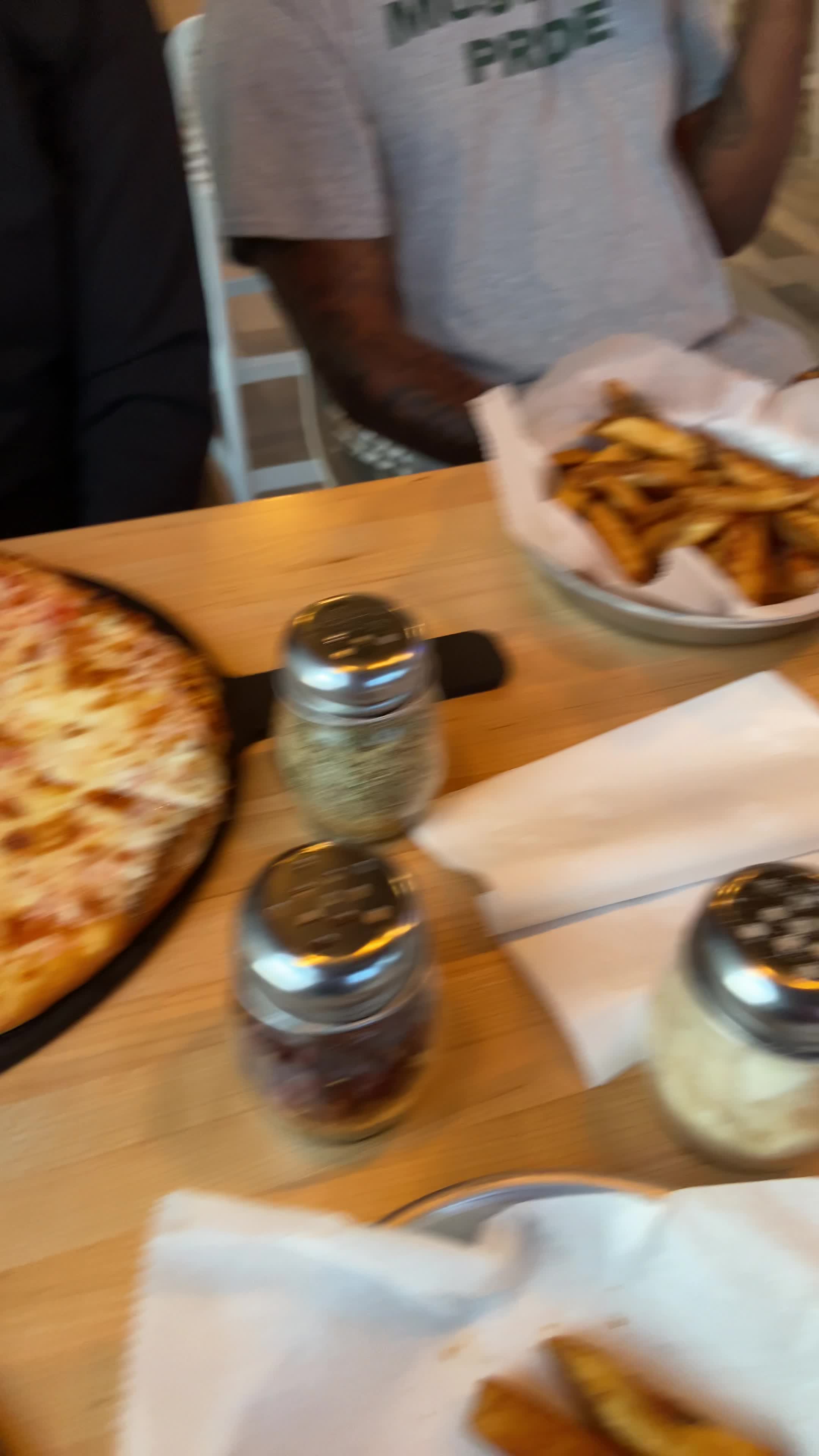 Neo Pizza + Taphouse Owings
