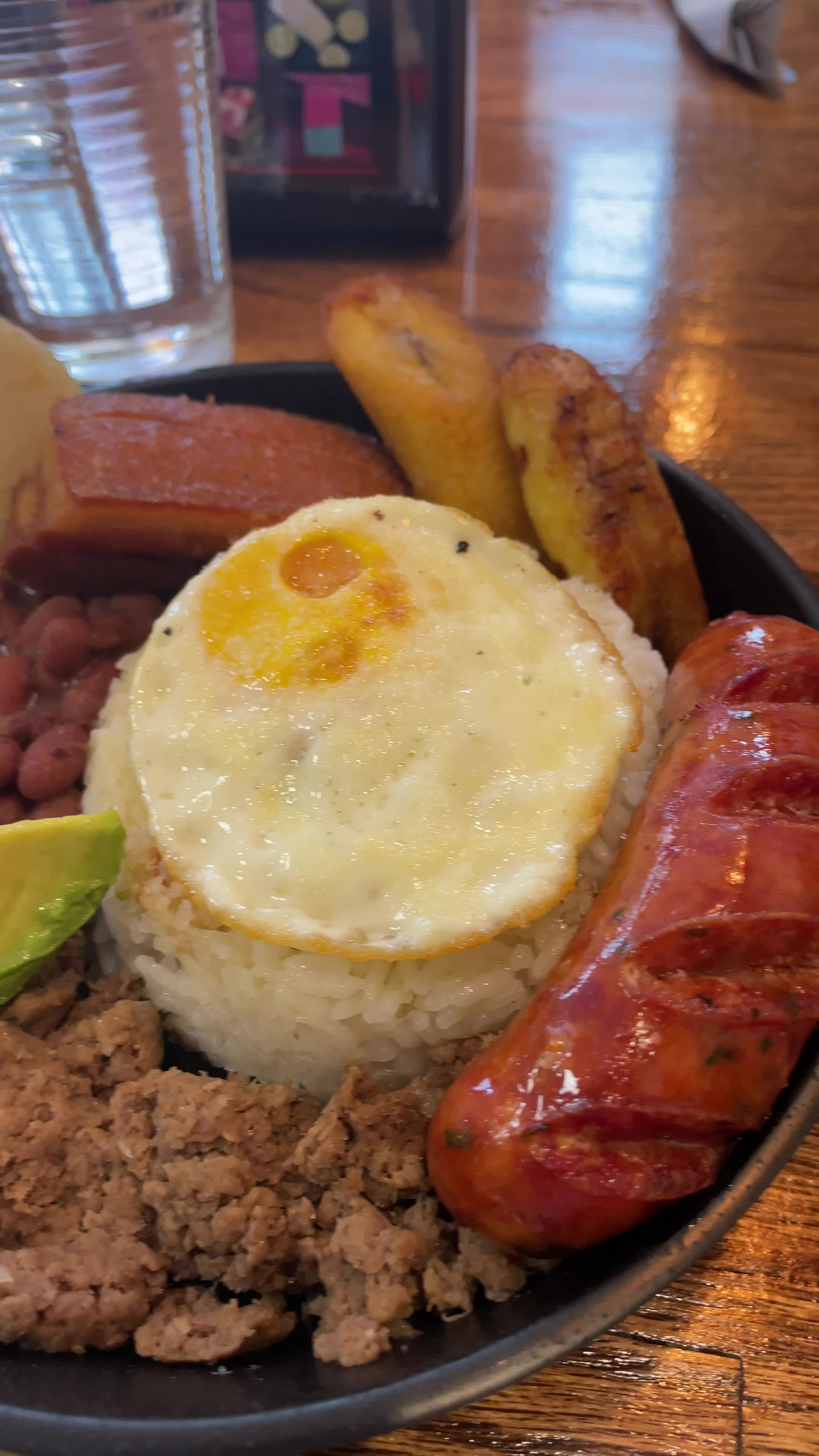 La Rola Colombian Kitchen