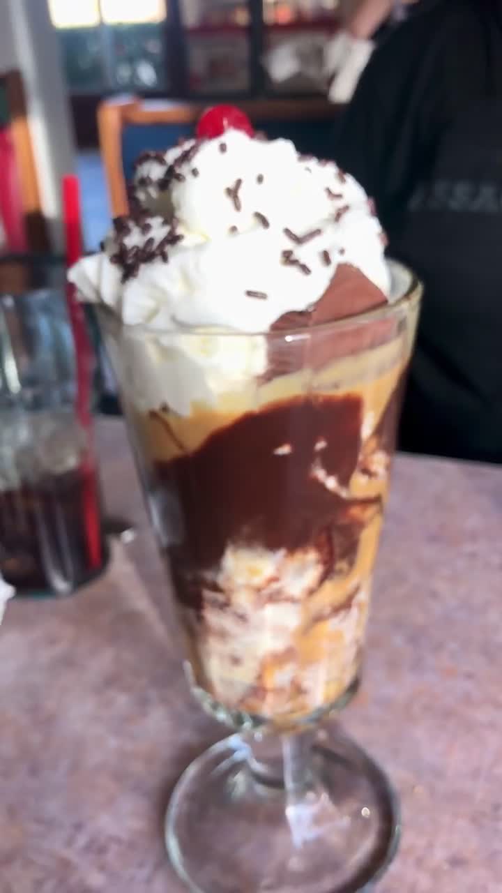Video review of Friendly's
