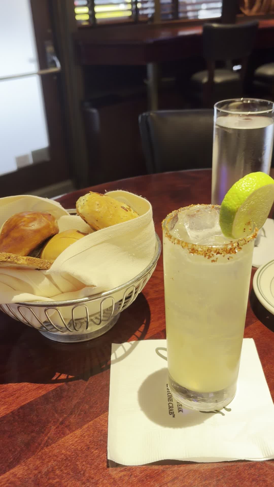 Video review of Joe's Seafood, Prime Steak & Stone Crab