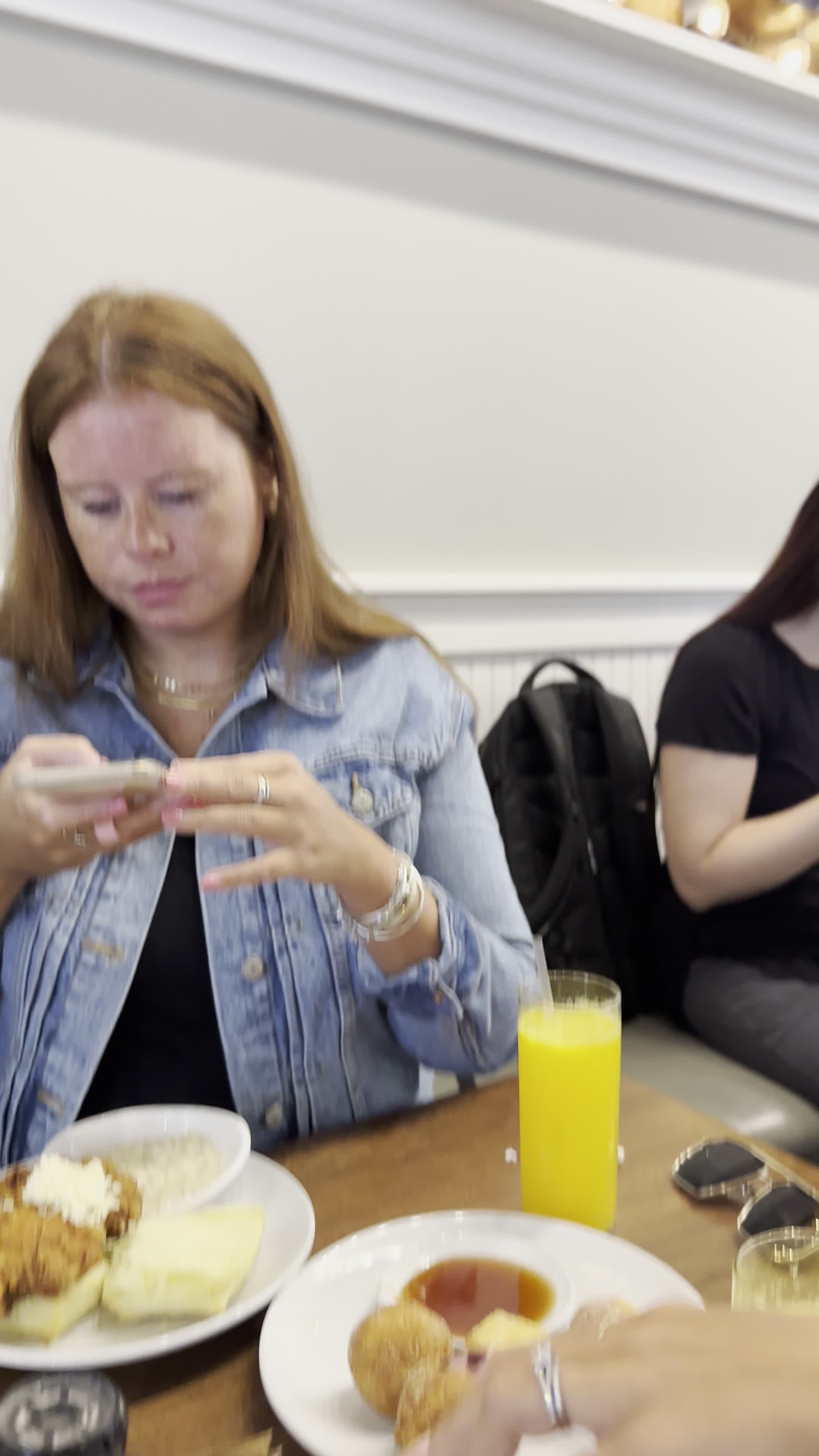 Video review of Biscuit Love