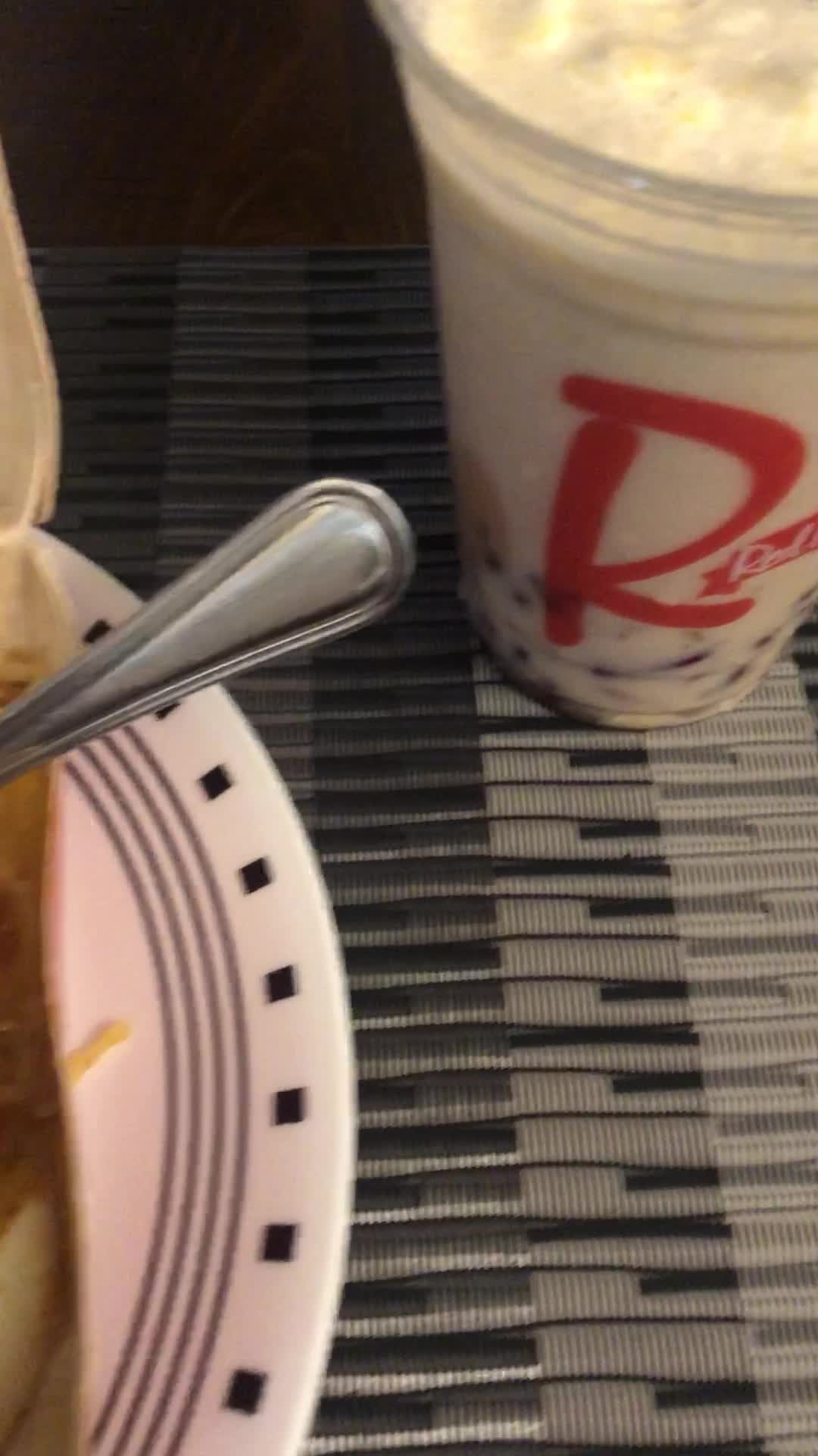 Video review of Red Ribbon Bakeshop