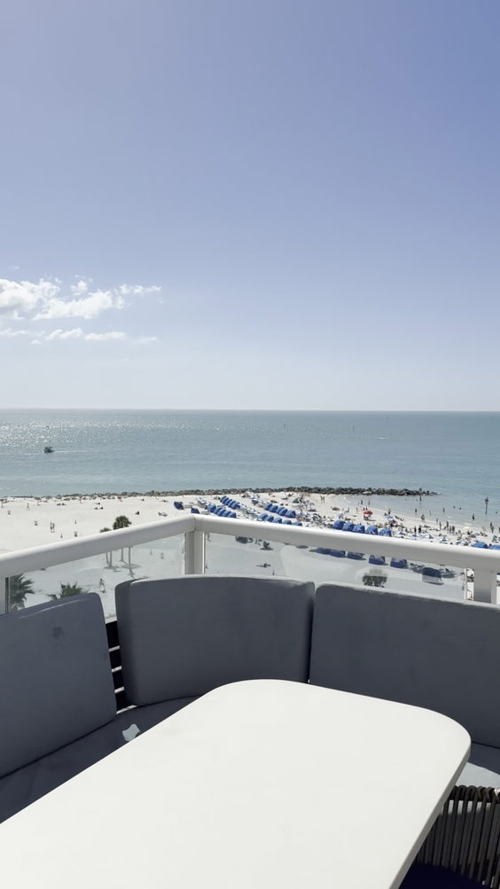 The Hiatus Clearwater Beach, Curio Collection by Hilton