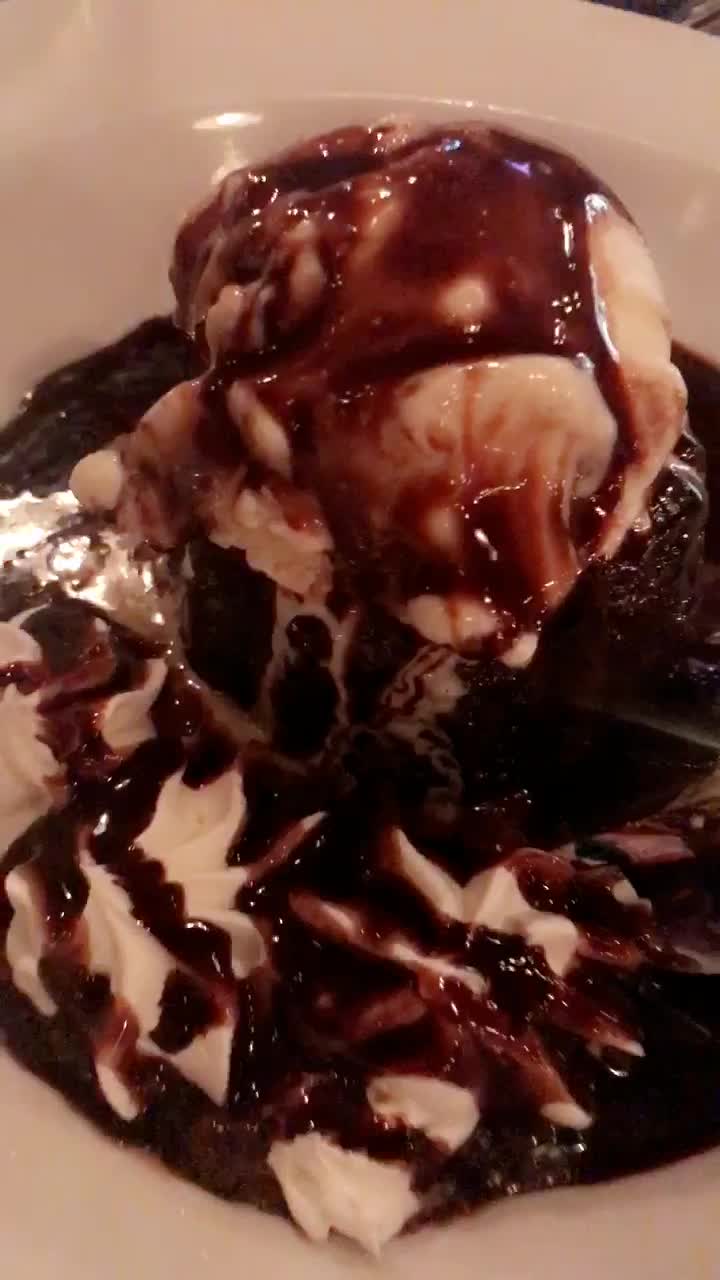 White Rose Bar & Grill