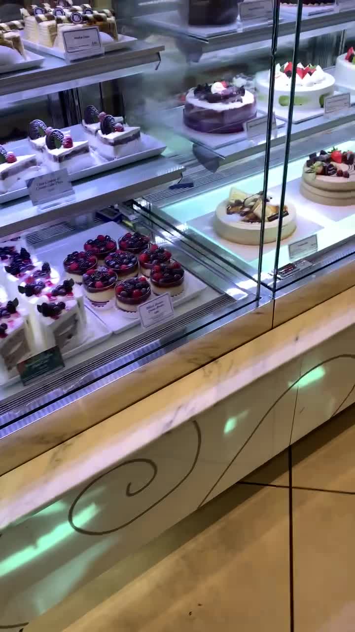 Video review of Paris Baguette