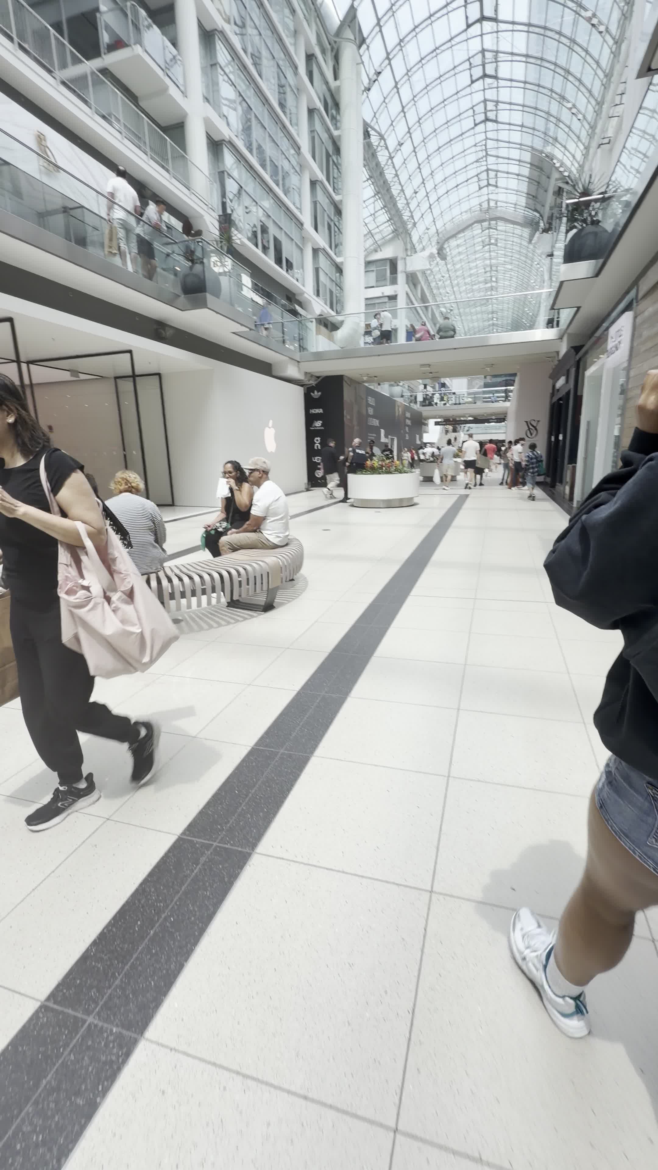 Video review of CF Toronto Eaton Centre