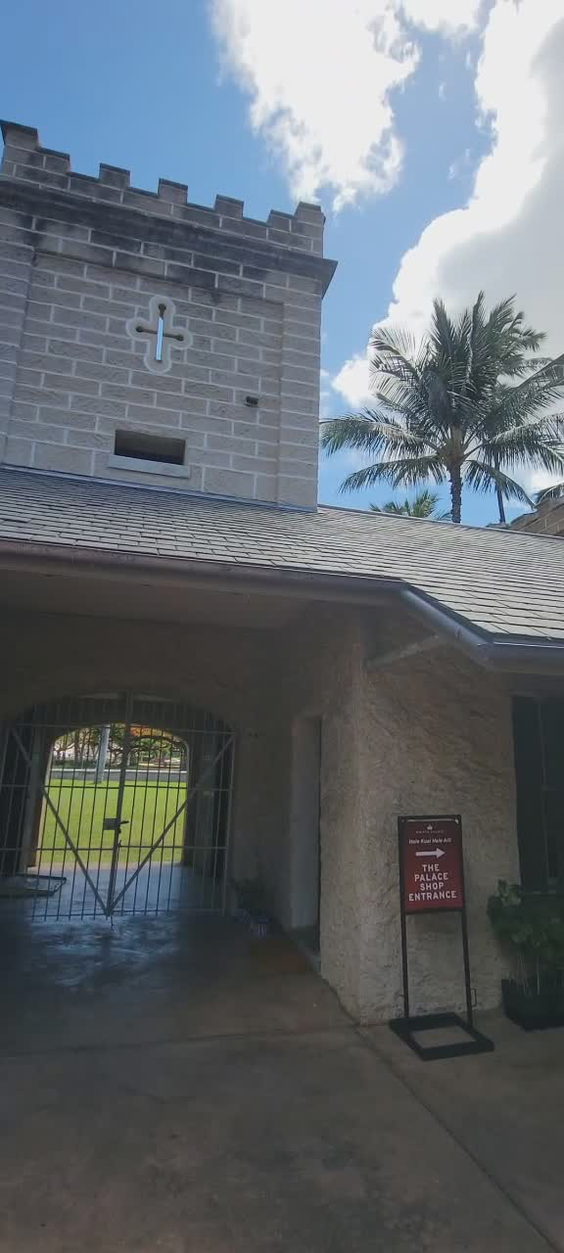 Iolani Palace