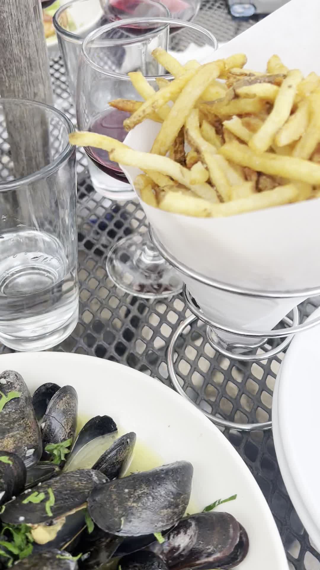 Video review of Red Hat on the River