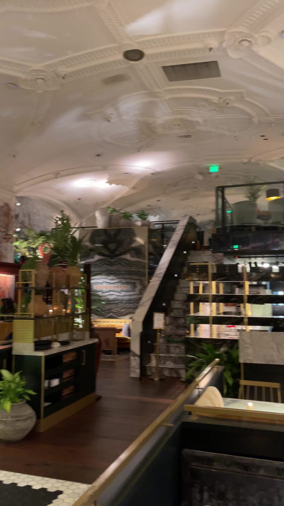 V DTLA